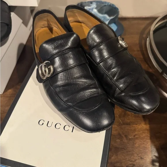 Authentic Gucci Leather Loafers - Picture 2 of 4